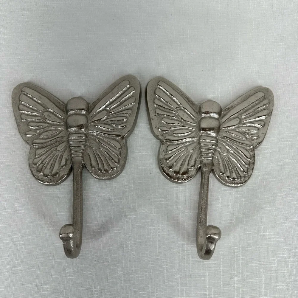 Land of Nod Lot of 2 Silver Butterfly Hooks 5 x 6.5” - Picture 2 of 14